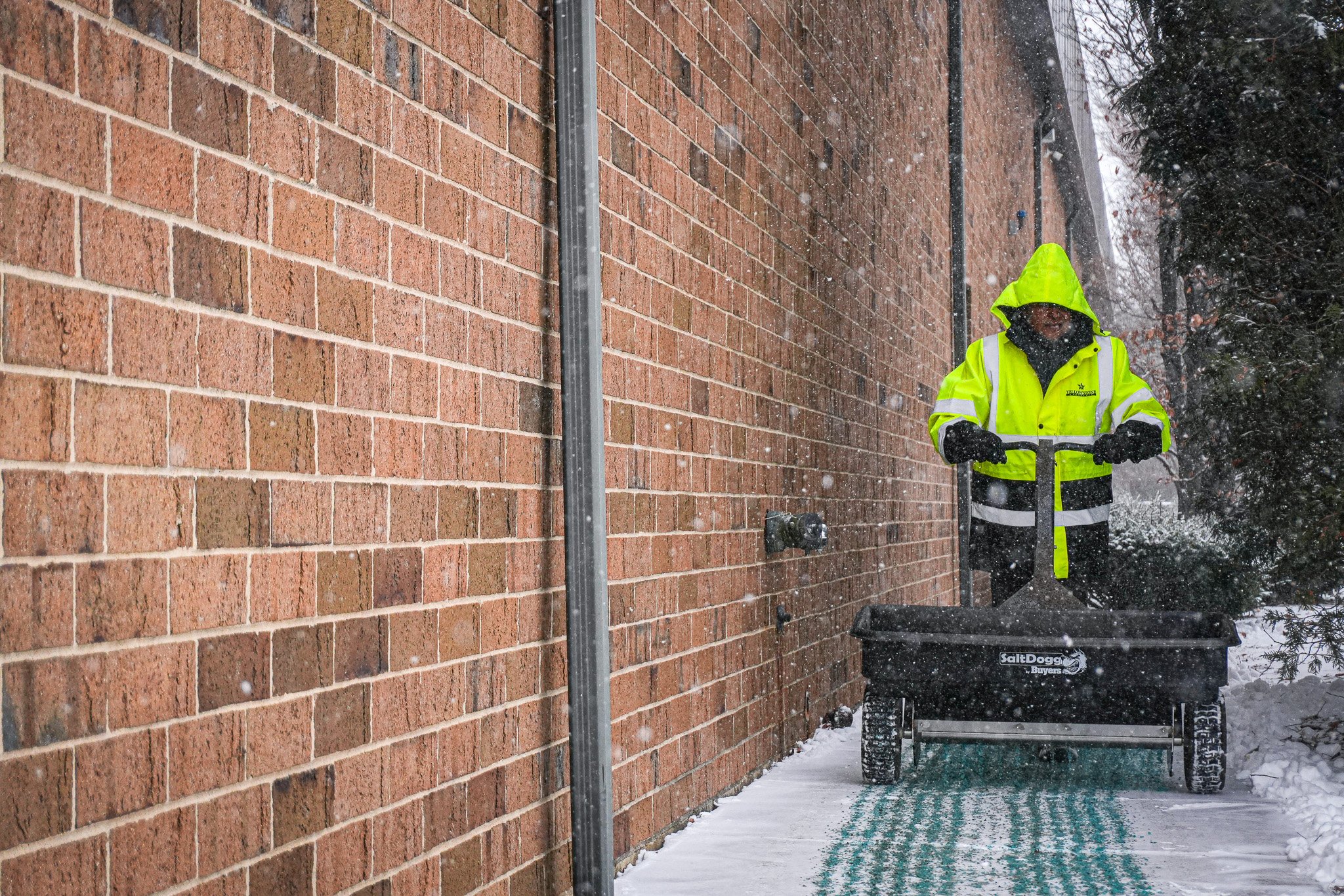 Salt application, commercial snow removal