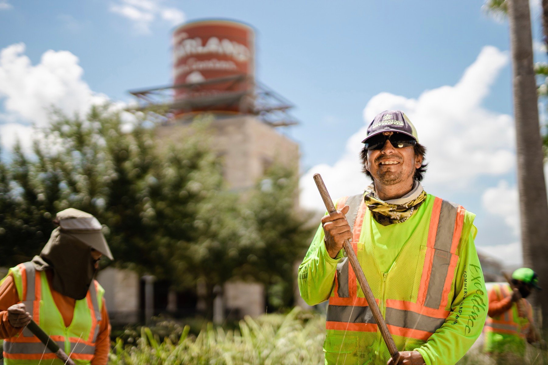 commercial landscape maintenance crew leader 1
