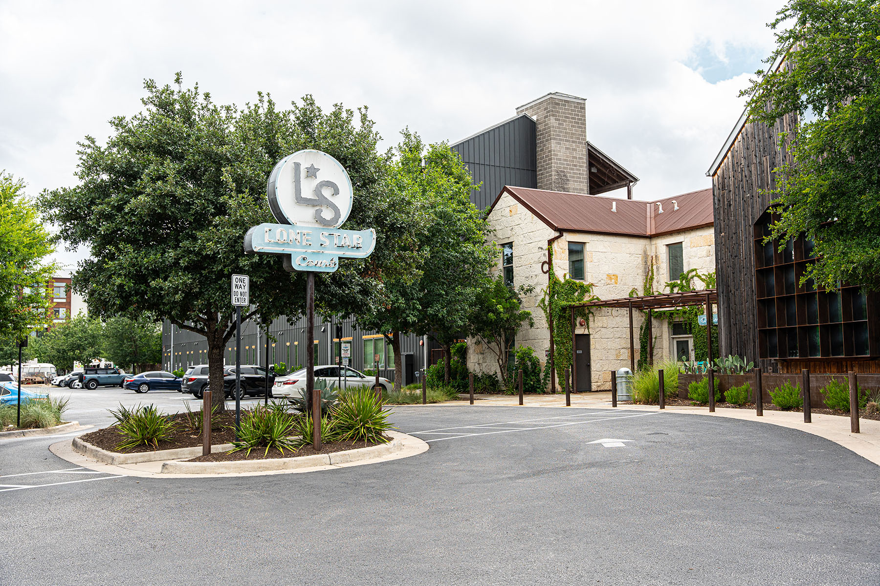 boutique hotel Austin entry