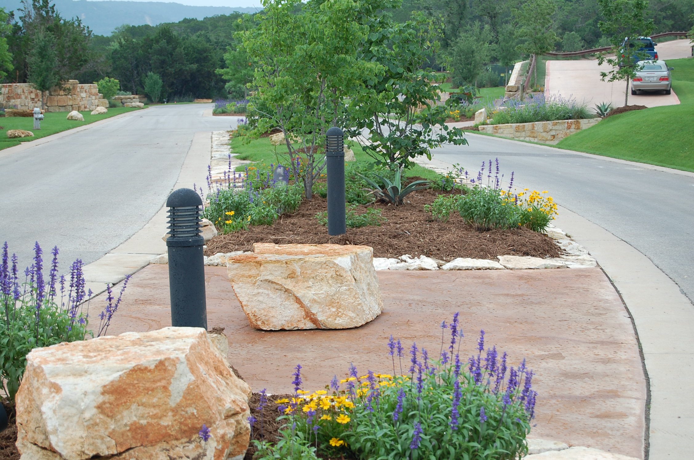 Mulch Vs River Rock Vs Decomposed Granite Which Is The Best Mulch For Landscaping